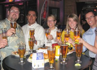 Modelo Especial and Negra Modelo Beers Launch On Draft in Chicago grupomodelodraft.jpg
