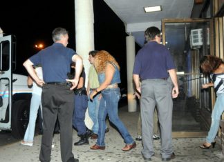 Long Island Bars Raided by Feds in Alleged Sex-Ring Operation raid1.jpg