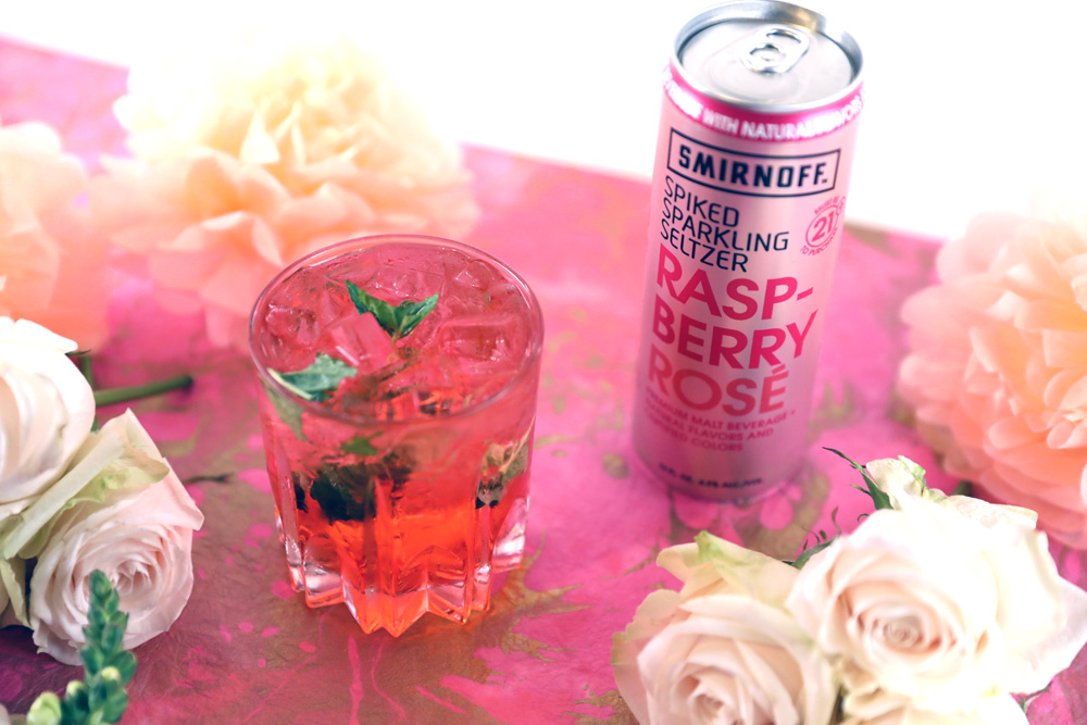 SMIRNOFF Spiked Sparkling Seltzer Raspberry Rosé