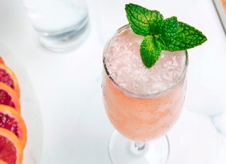 Van Gogh Cool Peach Bellini Cocktail Recipe