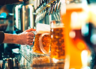 How To : 11 Tips for Successfully Running a Bar