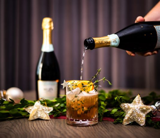 Mezza di Mezzacorona Christmas Thyme Cocktail Recipe