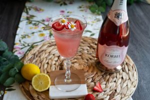 strawberry lemonade spritz mother's day cocktail recipe