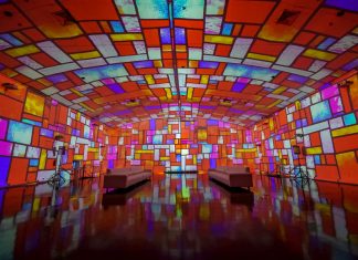 projection mapping the temple house epson