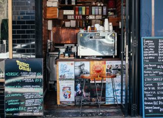 How to Maximize Your Bar’s Outdoor Signage for Summer outdoor bar signage