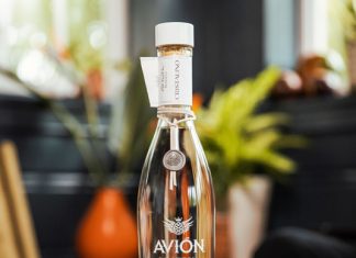Tequila Avión Releases New Innovation tequila Avión Reserva Cristalino