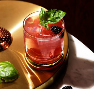 bourbon bramble labor day cocktail recipe