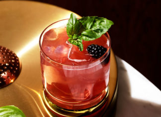 bourbon bramble labor day cocktail recipe