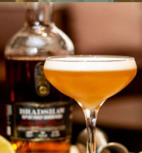 whiskey sour cocktail