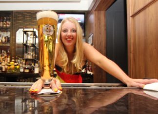 Warsteiner USA Crowns Perfect Pour-Off Champion